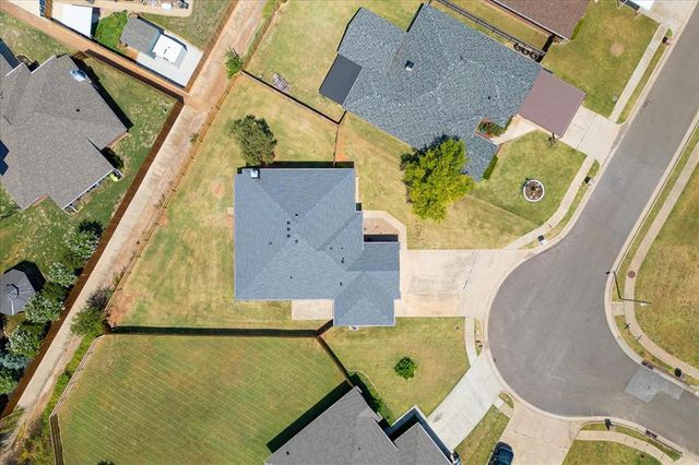 8901 Woodbend Drive, Oklahoma City, OK 73135