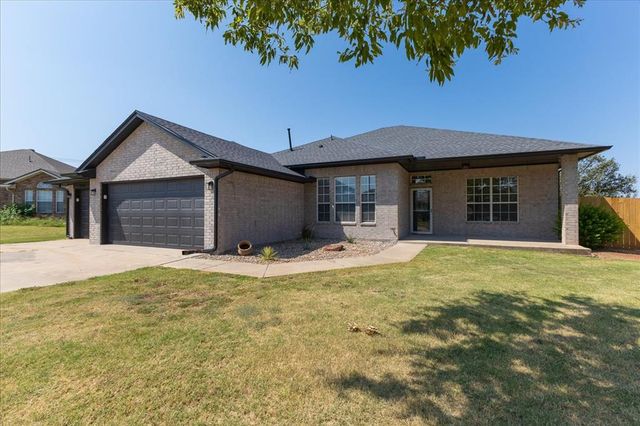 8901 Woodbend Drive, Oklahoma City, OK 73135