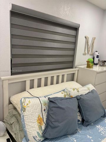 4050 NW 135th St 18-1, Opa-locka, FL 33054