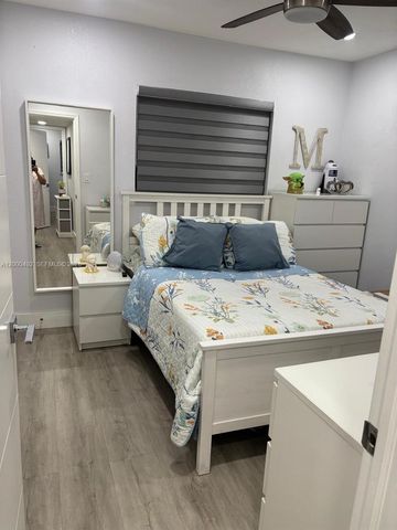 4050 NW 135th St 18-1, Opa-locka, FL 33054