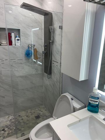 4050 NW 135th St 18-1, Opa-locka, FL 33054