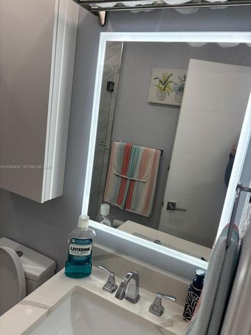 4050 NW 135th St 18-1, Opa-locka, FL 33054