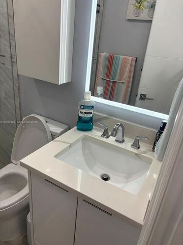 4050 NW 135th St 18-1, Opa-locka, FL 33054