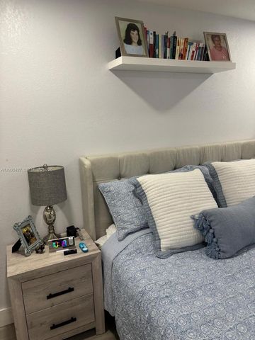 4050 NW 135th St 18-1, Opa-locka, FL 33054