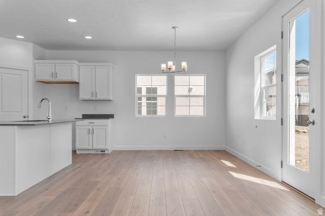 8227 W SENTINAL PEAK DR, Magna, UT 84044