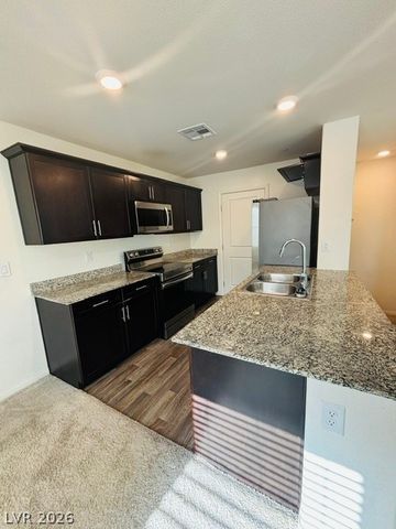 6952 Midnight Bronze Street, North Las Vegas, NV 89086