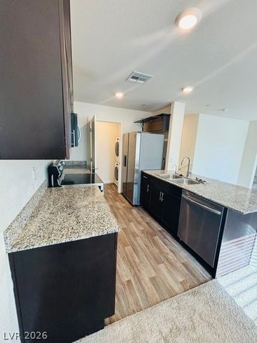 6952 Midnight Bronze Street, North Las Vegas, NV 89086
