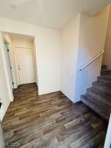 6952 Midnight Bronze Street, North Las Vegas, NV 89086