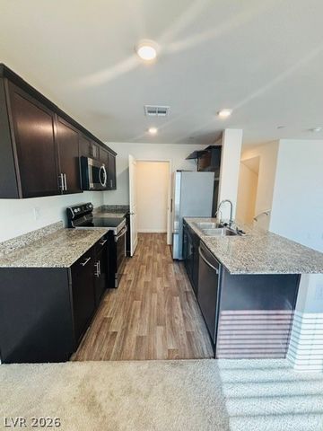6952 Midnight Bronze Street, North Las Vegas, NV 89086