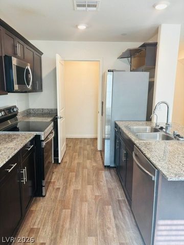 6952 Midnight Bronze Street, North Las Vegas, NV 89086