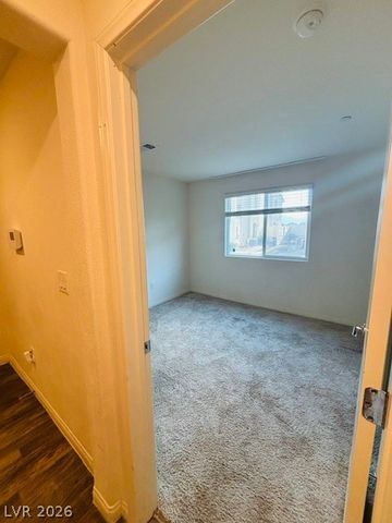 6952 Midnight Bronze Street, North Las Vegas, NV 89086