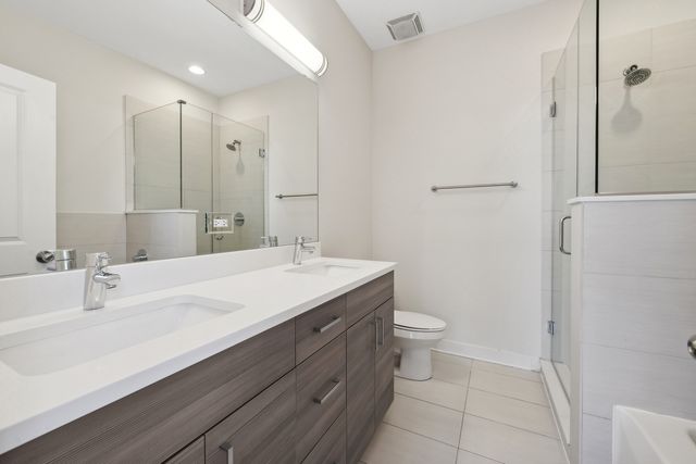 1956 W Ohio Street 3W, Chicago, IL 60622