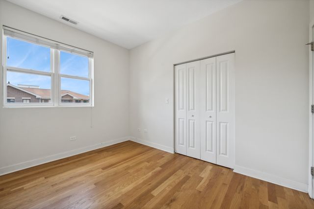 1956 W Ohio Street 3W, Chicago, IL 60622