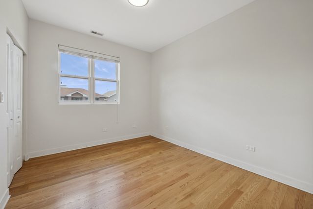 1956 W Ohio Street 3W, Chicago, IL 60622