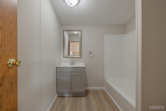 68 Beach Circle, Moscow Mills, MO 63362