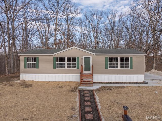 68 Beach Circle, Moscow Mills, MO 63362