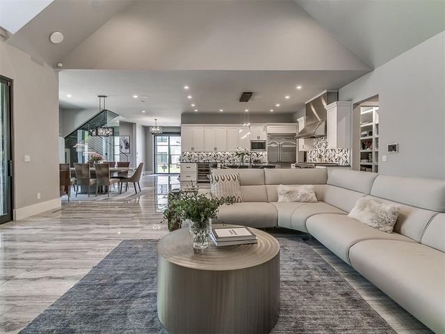 15617 Woodleaf Lane, Edmond, OK 73013