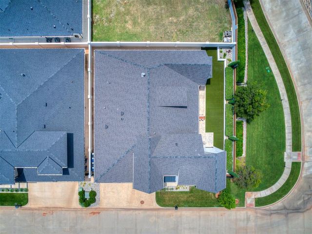 15617 Woodleaf Lane, Edmond, OK 73013