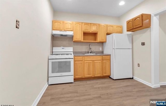 106 Peabody Place, Newark, NJ 07104