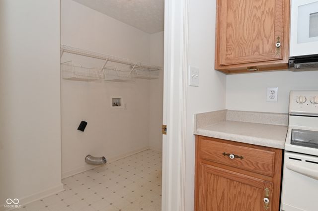 10721 Oriole Court, Indianapolis, IN 46231