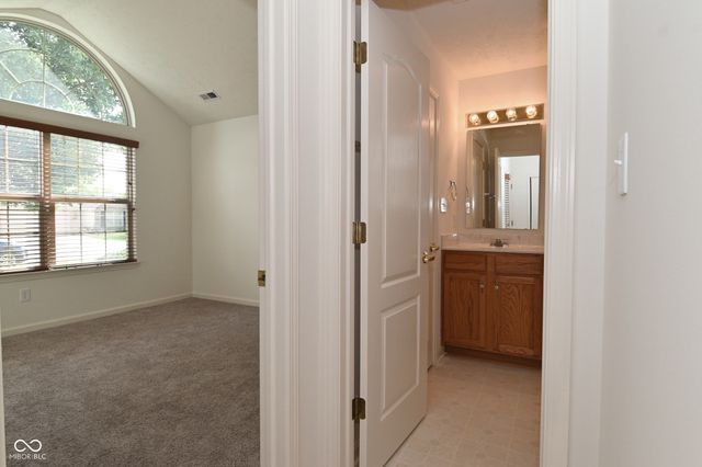 10721 Oriole Court, Indianapolis, IN 46231