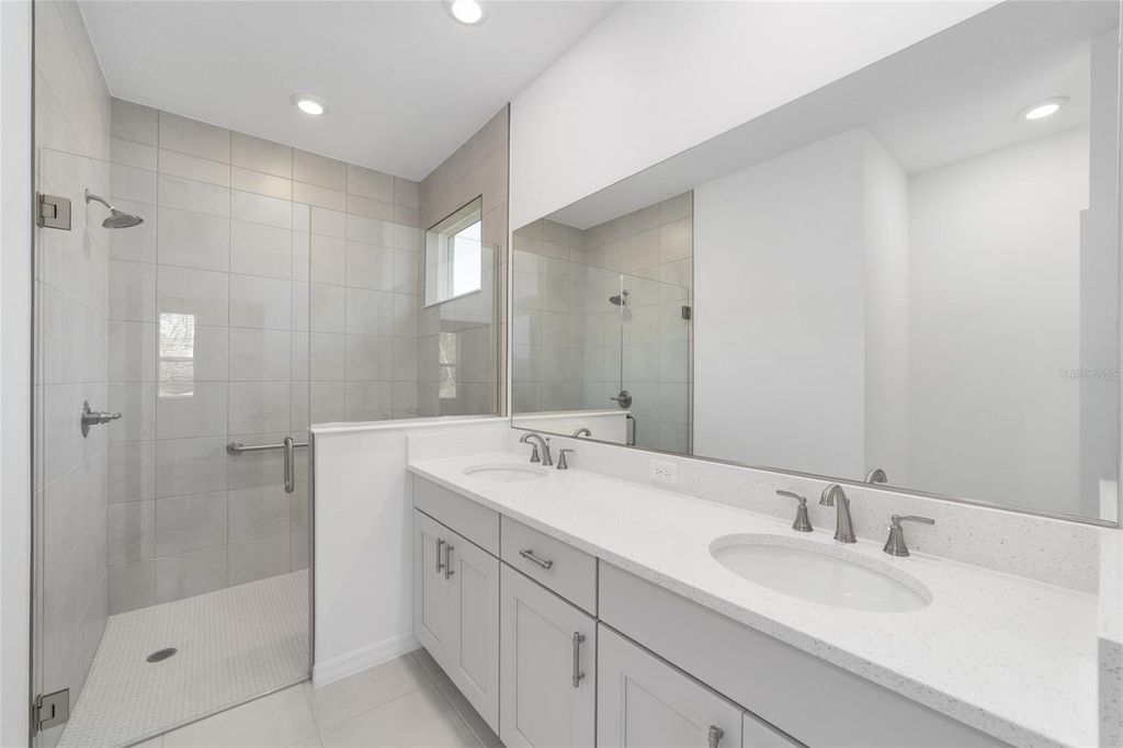 Image 24 of property listing at 9690 SW 108TH TERRACE ROAD, Ocala, FL 34481