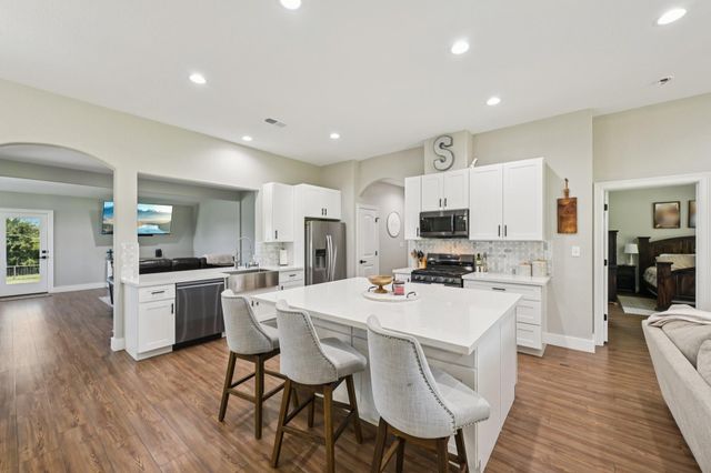 22048 Stone Creek Lane, Montgomery, TX 77316