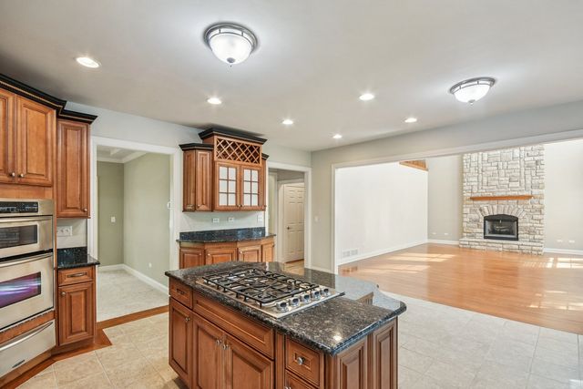 27W327 Williams Street, Winfield, IL 60190