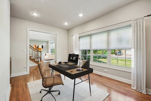 27W327 Williams Street, Winfield, IL 60190