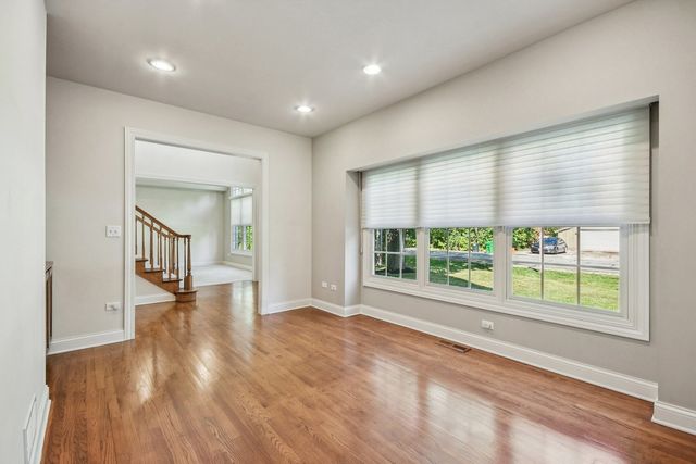 27W327 Williams Street, Winfield, IL 60190