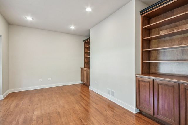 27W327 Williams Street, Winfield, IL 60190