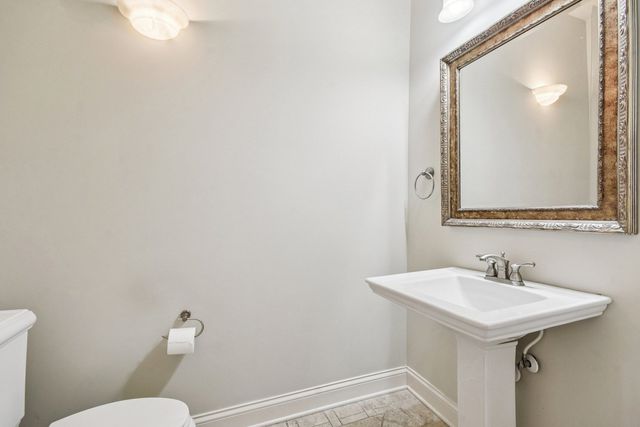 27W327 Williams Street, Winfield, IL 60190