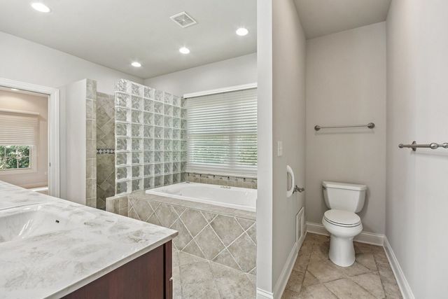 27W327 Williams Street, Winfield, IL 60190