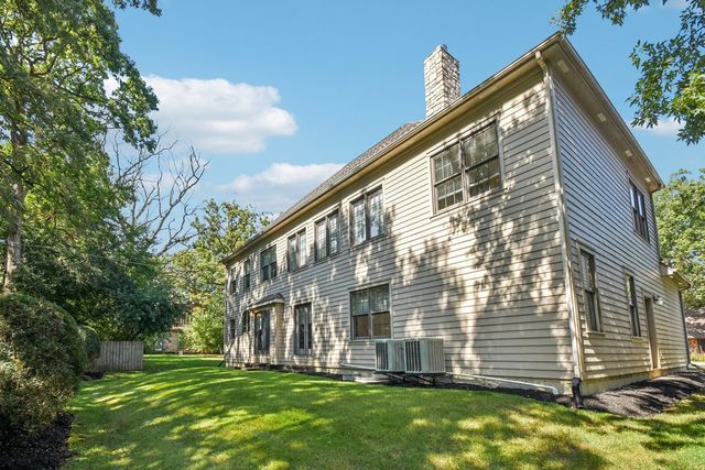 27W327 Williams Street, Winfield, IL 60190