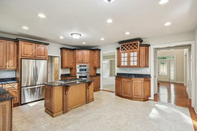 27W327 Williams Street, Winfield, IL 60190