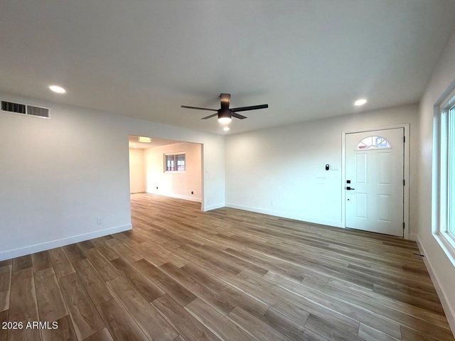 3529 W STELLA Lane, Phoenix, AZ 85019