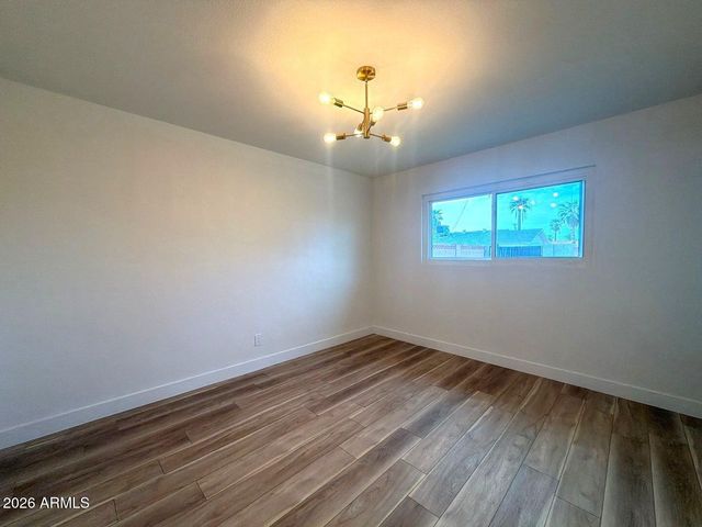 3529 W STELLA Lane, Phoenix, AZ 85019