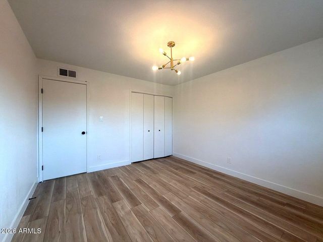 3529 W STELLA Lane, Phoenix, AZ 85019