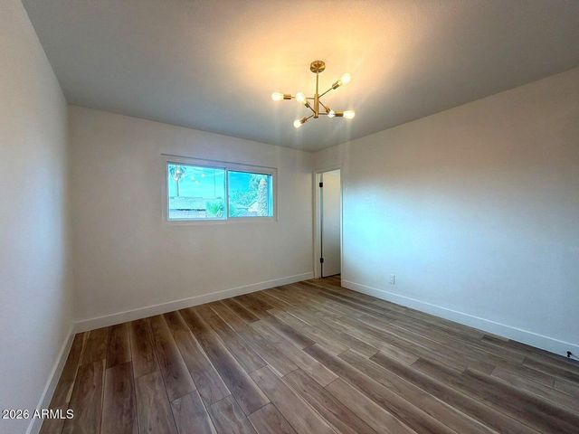 3529 W STELLA Lane, Phoenix, AZ 85019