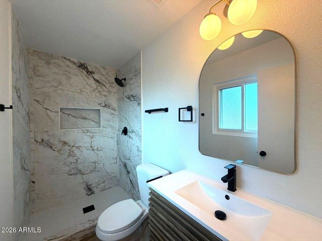 3529 W STELLA Lane, Phoenix, AZ 85019