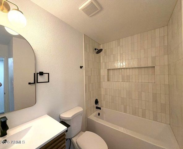 3529 W STELLA Lane, Phoenix, AZ 85019