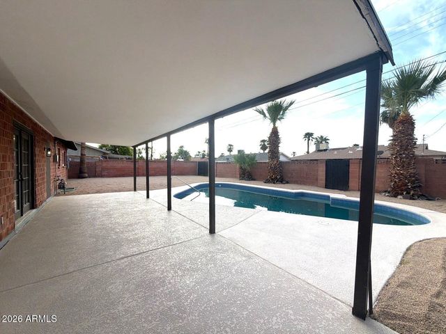 3529 W STELLA Lane, Phoenix, AZ 85019