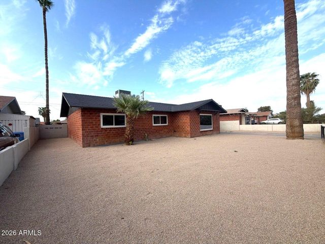 3529 W STELLA Lane, Phoenix, AZ 85019