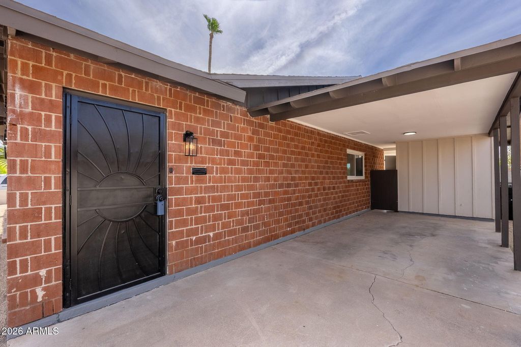 3529 W STELLA Lane, Phoenix, AZ 85019 — photo 4