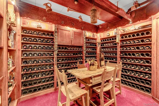 2 Wallis Lane, Saint James, NY 11780