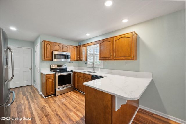 413 Sam Dr, Louisville, KY 40214