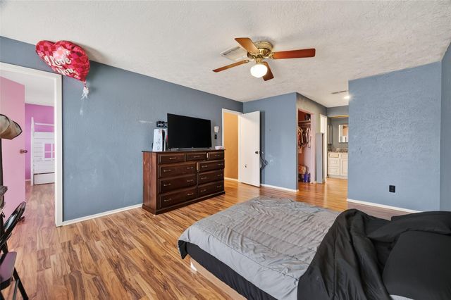 16006 El Toro Court, Webster, TX 77598