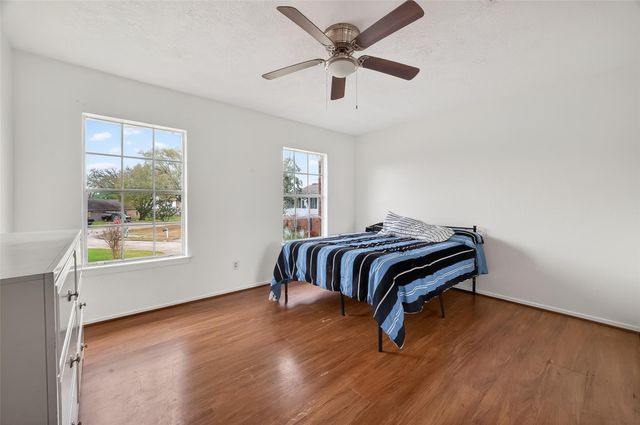 16006 El Toro Court, Webster, TX 77598