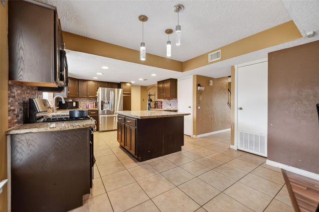 16006 El Toro Court, Webster, TX 77598