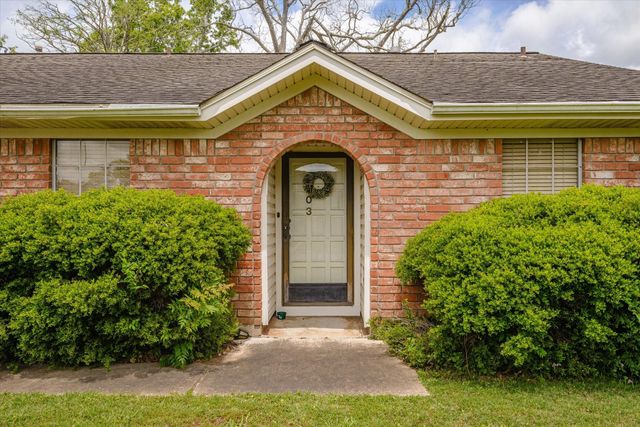 303 Balsam Street, Lake Jackson, TX 77566